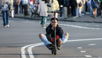 "Новые люди" хотят дать муниципалитетам право запрещать электросамокаты