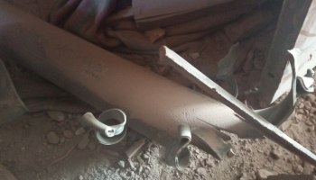 Украинский снаряд повредил школу в центре Горловки
