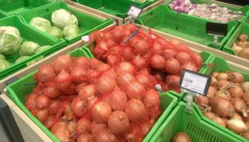 Ретейлеры добровольно ограничат наценку на ряд продуктов