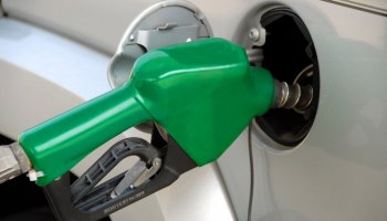 Кабмин РФ обязал нефтяников увеличить продажи бензина и дизтоплива на бирже