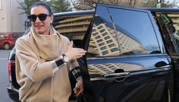 Иск к Исинбаевой отозван. Спортсменка погасила долги за парковку
