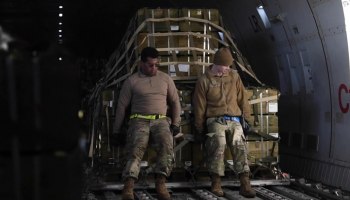 AT: США рискуют, у Украины осталась единственная надежда