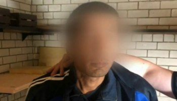 Домушник, обокравший Юлию Рутберг, попал в объективы камер