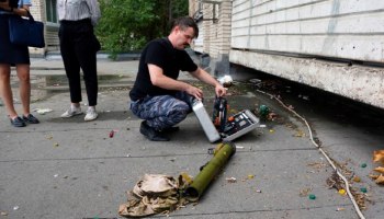 В Хабаровске рецидивист натравил на полицию собаку и угрожал гранатометом