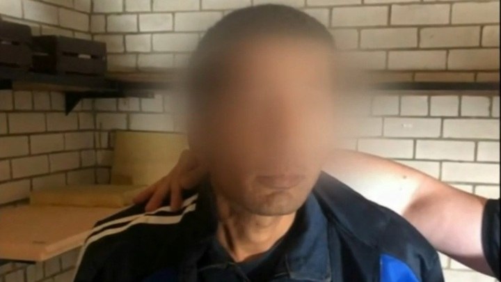 Домушник, обокравший Юлию Рутберг, попал в объективы камер