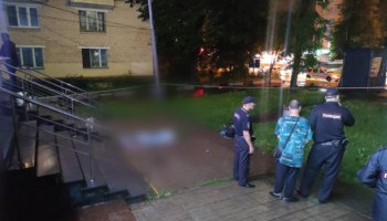 Тело женщины с ножевым ранением найдено на востоке Москвы