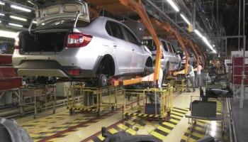 "АвтоВАЗ" в январе-июле увеличил производство в 1,8 раза